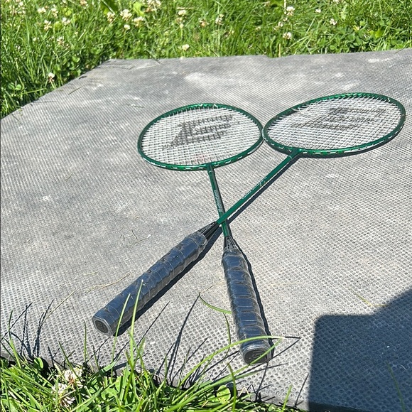 Green Badminton Racket Set - Picture 1 of 3
